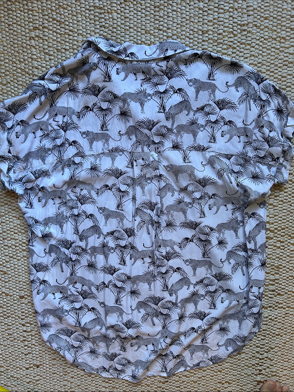 Jane & Delancy leopard print button down top - Picture 5 of 6